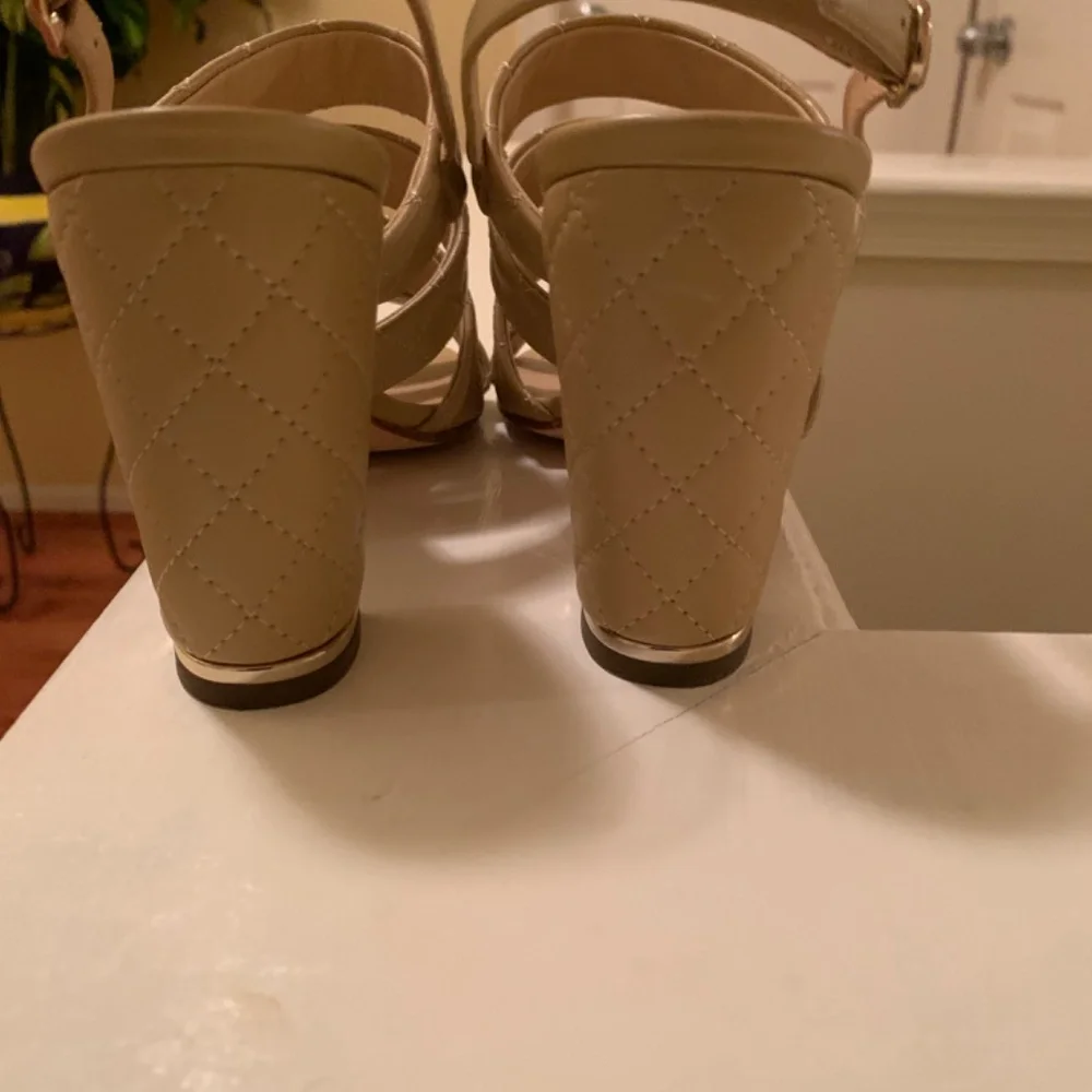 Chanel Nude Block Heel - Picture 2 of 11